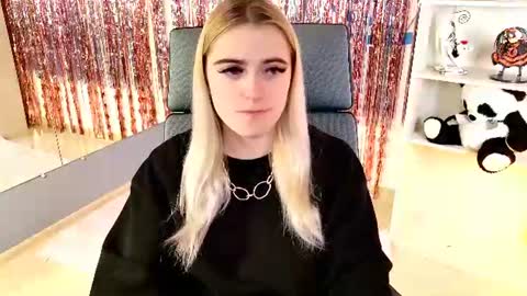Snapshot of stef_nicks chatting on 07.17.26 stef_nicks online show from 07.17.26