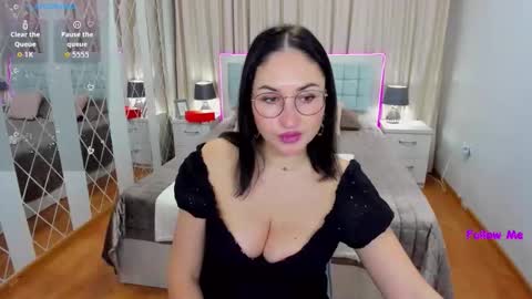 Snapshot of stefanawinter chatting on 02.03.26 StefanaWinter online show from 02.03.26