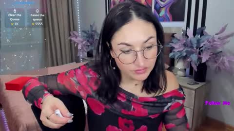 Snapshot of stefanawinter chatting on 02.25.26 StefanaWinter online show from 02.25.26
