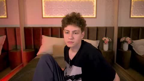 Snapshot of stefanbev chatting on 02.21.26 Esrefan online show from 02.21.26