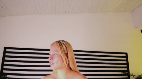 Stefanny   online show from 12.13.24