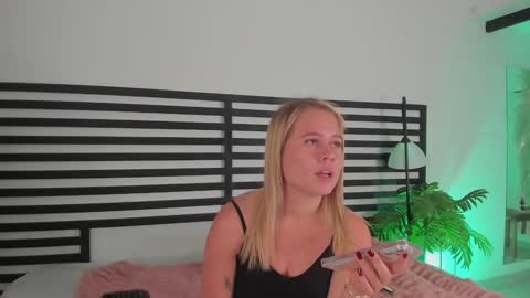 Stefanny   online show from 01.29.25