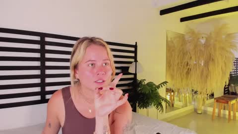 Stefanny   online show from 02.02.25