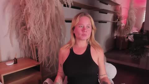 Stefanny   online show from 03.06.25