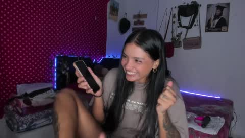 Im MiaIts my first day here  online show from 01.07.25