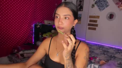 Im MiaIts my first day here  online show from 01.12.25