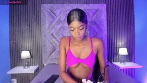stefannyevans_ online show from 05.12.26