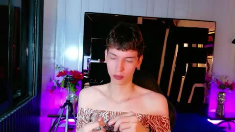 stefany piink online show from 04.18.26