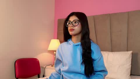Snapshot of stefanybloom chatting on 05.21.26 stefanybloom online show from 05.21.26