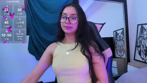 Snapshot of stefanygp chatting on 11.18.25 Stefanny lopez online show from 11.18.25