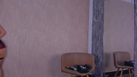 stefanyrousse online show from 10.17.25