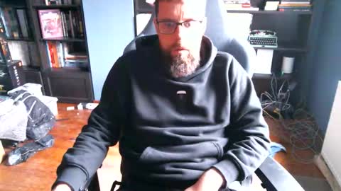 MeStef online show from 10.25.25