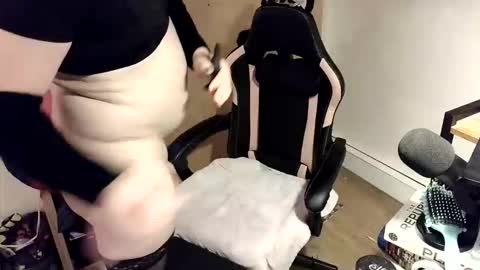 stefisgirlnow online show from 04.05.26