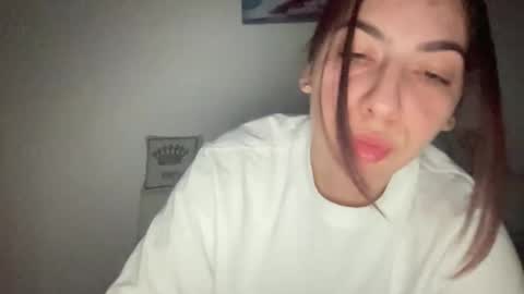 Snapshot of stefy_glow chatting on 03.05.25 stefy_glow online show from 03.05.25