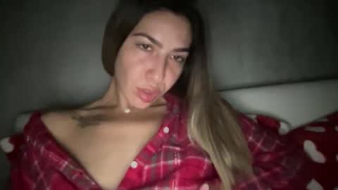 Snapshot of stefy_glow chatting on 10.26.25 stefy_glow online show from 10.26.25