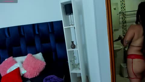 Snapshot of stefyrossy chatting on 04.30.26 Stefy online show from 04.30.26