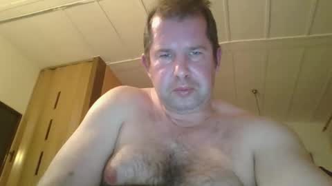 steki038434 online show from 10.20.25