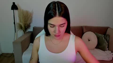 stel1aarttua online show from 02.20.25