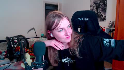 Snapshot of stella_and_carol chatting on 12.03.24 Diana online show from 12.03.24