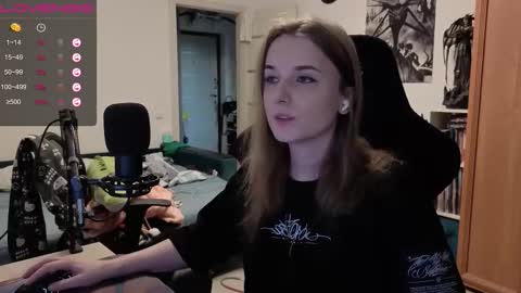 Snapshot of stella_and_carol chatting on 10.11.25 Diana online show from 10.11.25