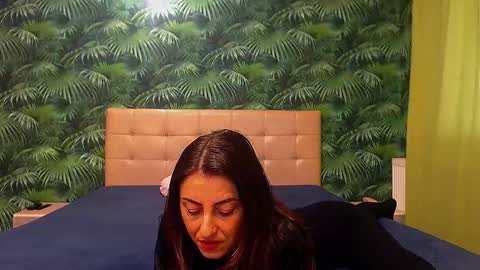 Snapshot of stella_john chatting on 01.14.25 Stella John online show from 01.14.25