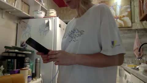 Snapshot of stella_walters chatting on 06.10.26 stella_walters online show from 06.10.26