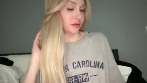 Stella Bella online show from 02.01.25