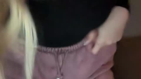 Stella Bella online show from 11.13.25