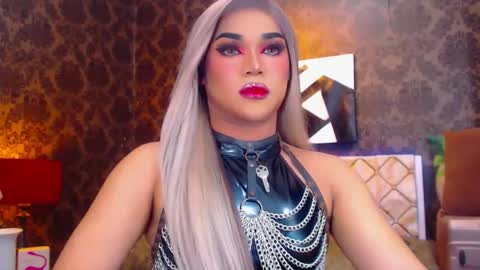 CALL ME STELLA online show from 01.25.25