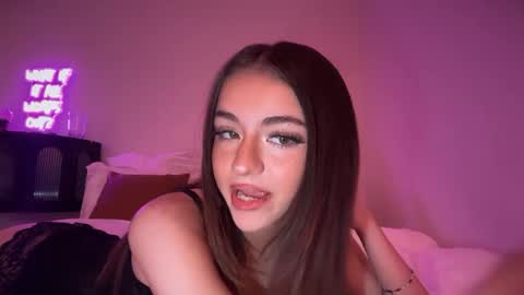 Snapshot of stellapearl chatting on 09.28.25 stellapearl online show from 09.28.25