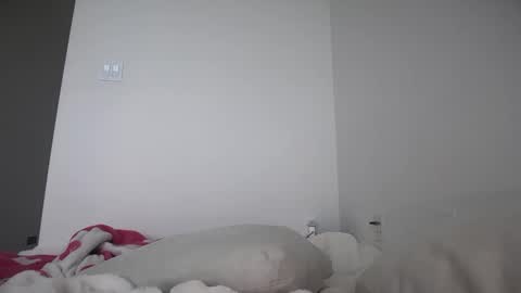 Snapshot of stellapearl chatting on 10.09.25 stellapearl online show from 10.09.25