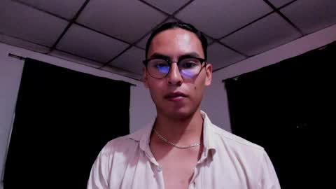 Antonio Stark online show from 04.27.26