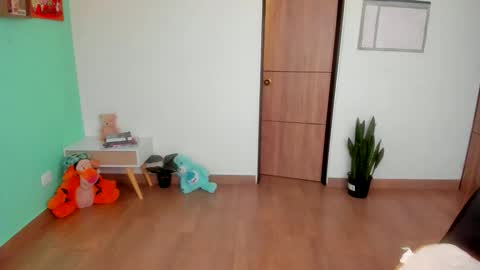 Snapshot of stellartois_ chatting on 10.05.25 sara instagram sariishalove online show from 10.05.25