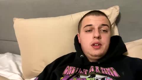 Snapshot of stepbro18 chatting on 01.14.25 Honestly Im a slut I have a high sex drive and I love talking to people off this platform  online show from 01.14.25