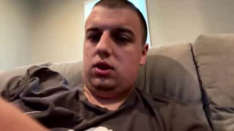 Snapshot of stepbro18 chatting on 10.28.25 Honestly Im a slut I have a high sex drive and I love talking to people off this platform  online show from 10.28.25