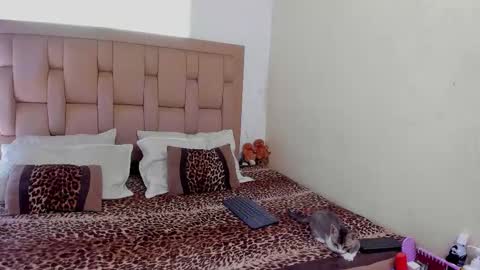 Stepcouple   online show from 03.22.26