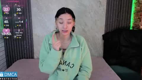 Snapshot of stepha_ chatting on 11.27.25 Stepha online show from 11.27.25