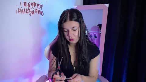 Emma online show from 10.26.25