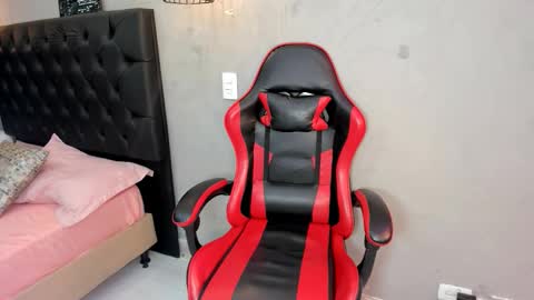 Stephane Rouss online show from 12.22.25