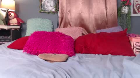    IG  stephani 3333 online show from 12.21.24