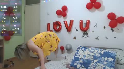 Snapshot of stephaniewild chatting on 06.10.26 Stephanie online show from 06.10.26
