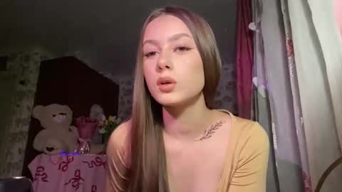 Snapshot of stephaniflicek chatting on 03.09.26 Stephani online show from 03.09.26