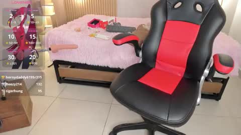 Stephany online show from 12.15.25