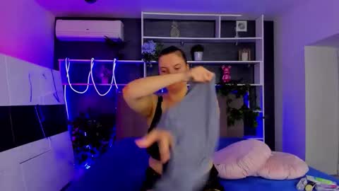 Stephie online show from 03.31.26