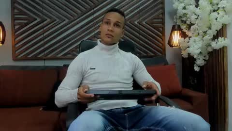 Snapshot of sterling_magnus chatting on 02.14.26 online show from 02.14.26