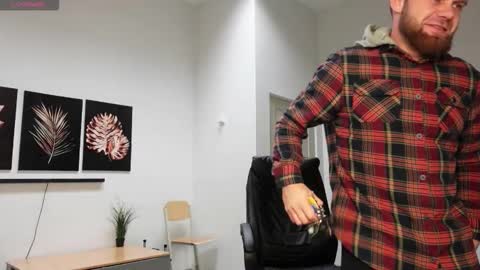 Stewart Barnz online show from 12.22.25