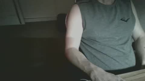 stewy_4000 online show from 10.04.25