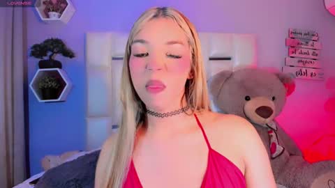 Snapshot of steyseequeen chatting on 11.02.25 Steisee Reyes online show from 11.02.25