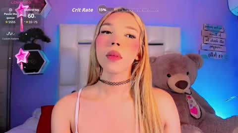 Snapshot of steyseequeen chatting on 11.09.25 Steisee Reyes online show from 11.09.25