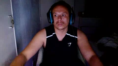 Axel online show from 07.04.26